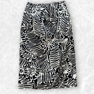 Black and White Batik Patterned Skirt Sz M/L